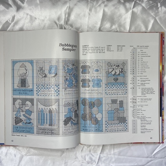 Vanessa Ann's Holidays in Cross Stitch 1991 Hardcover Book Vintage NEW - Picture 7 of 14